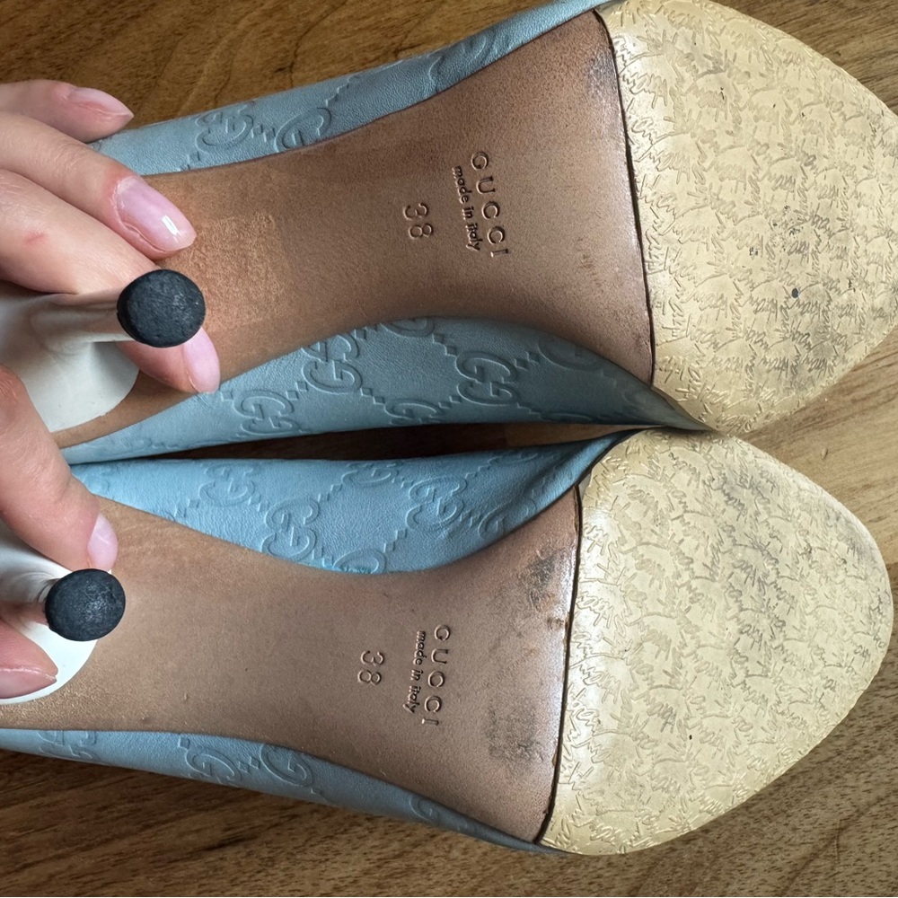 Classy Authentic Gucci Blue Nice Color Embossed Heels  SERIOUS INQUIRIES ONLY - Picture 4 of 4